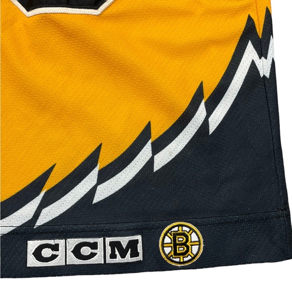 Vintage 90s Boston Bruins Pooh Bear Jersey # Jim Carey GOALIE CCM sz M fits M/L - Picture 10 of 10